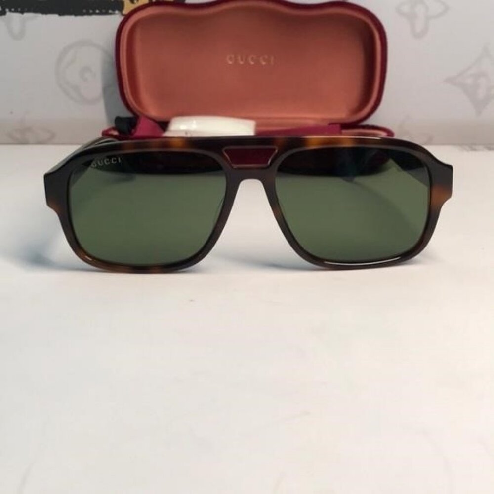 Gucci Tortoise Shell Sunglasses with Green Lenses GG0925s 002